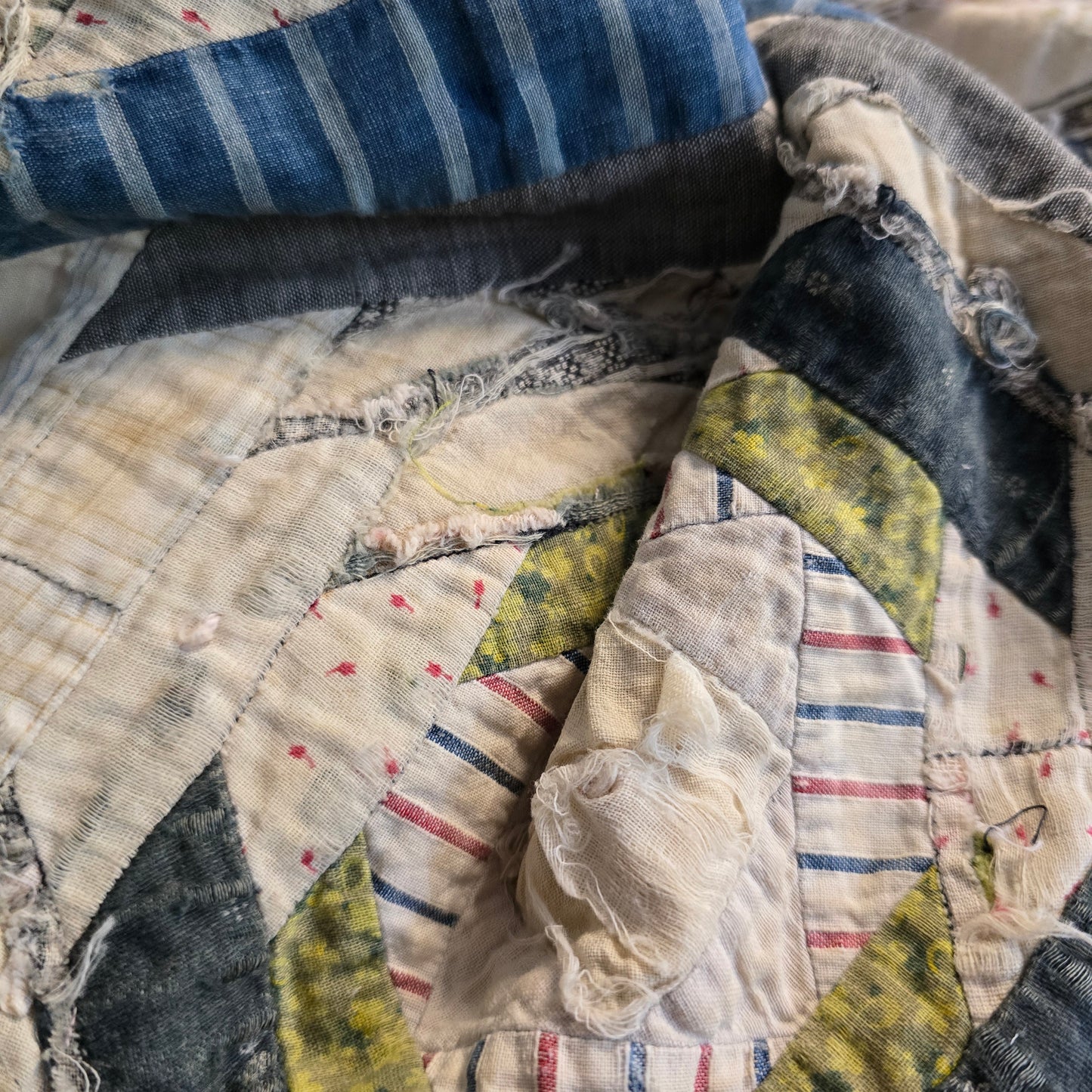 Tattered Quilt Blocks (flower)